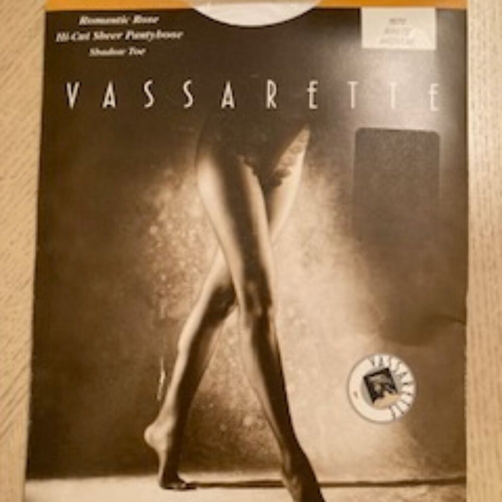 Six Pair of Vintage Women's Pantyhose - a "Mix of Mediums", NEW - Picture 4 of 7